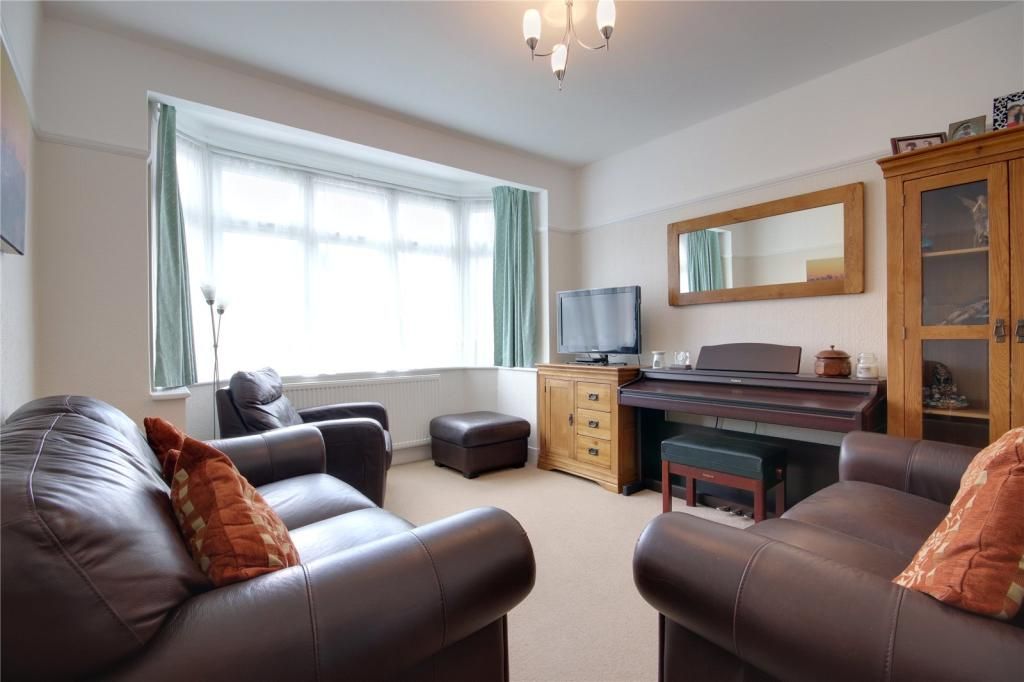 4 bed terraced house for sale in Cranley Drive, Gants Hill IG2 Zoopla