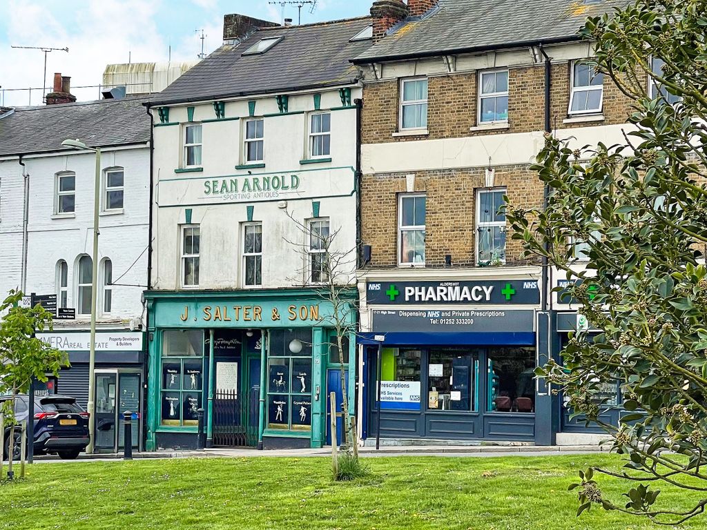 2 bed flat to rent in High Street, Aldershot GU11 Zoopla