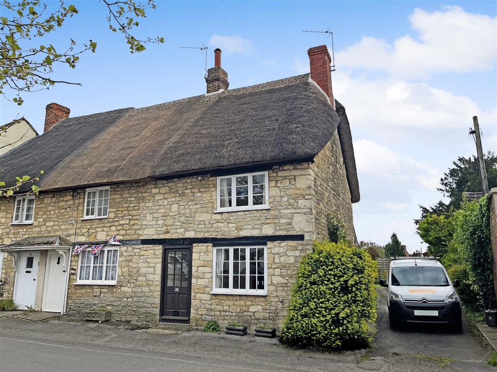 2 bed end terrace house to rent in Church Street, Sturminster Newton
