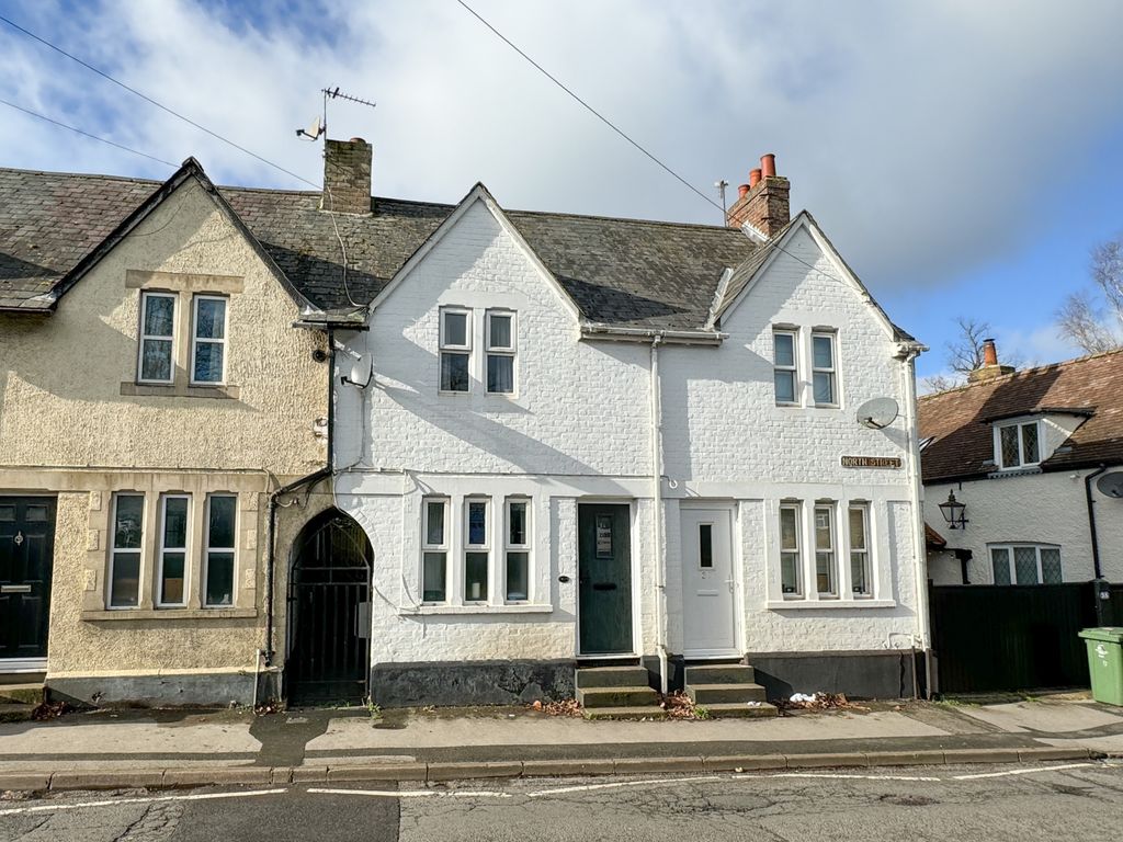 2 bed terraced house for sale in North Street, Thame, Oxfordshire