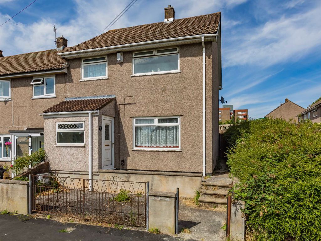 3 bed end terrace house for sale in Morris Road, Lockleaze, Bristol BS7