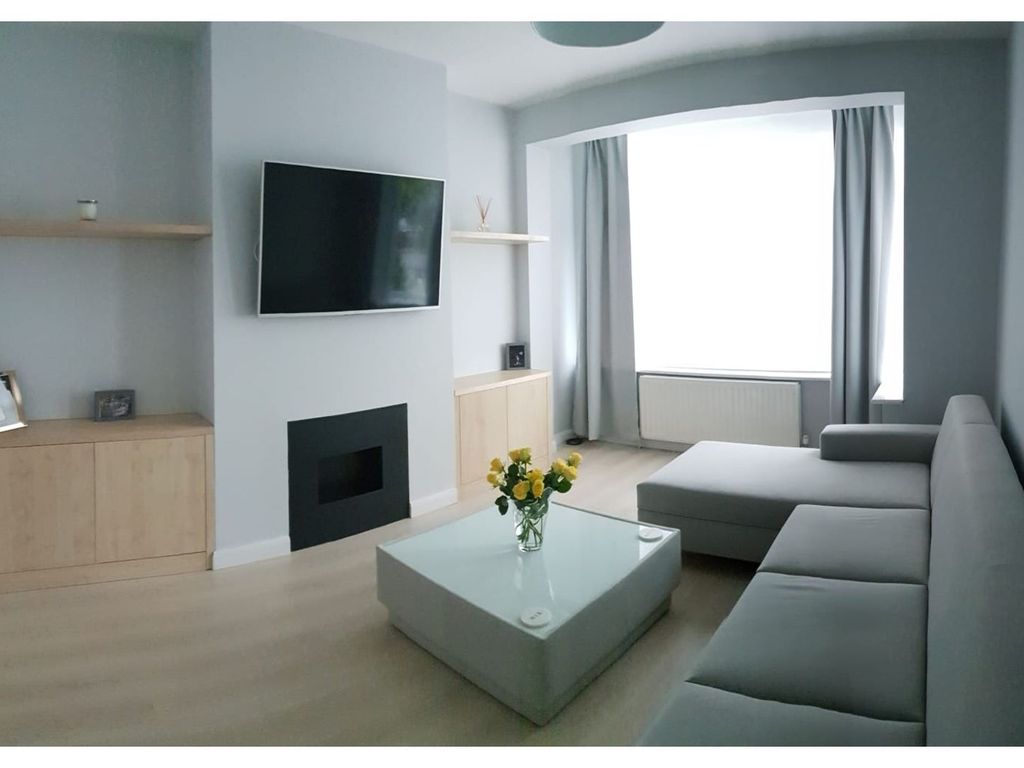 4 bed semidetached house to rent in Abbott Avenue, London SW20, £3,500