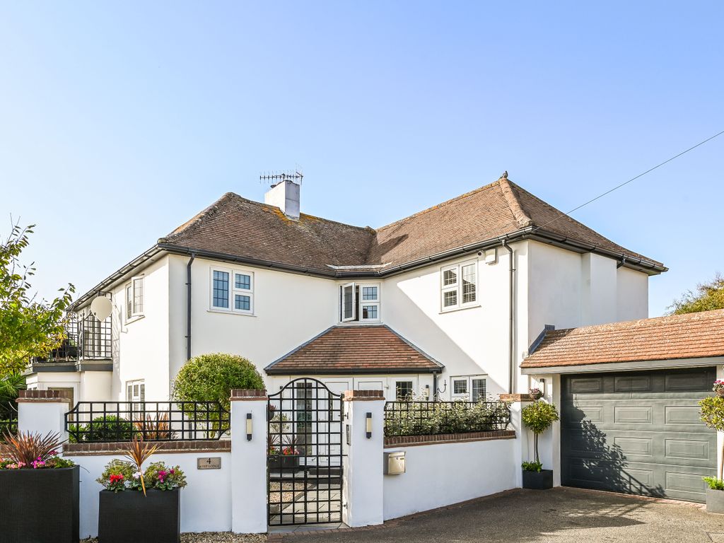 5 bed detached house for sale in West Close, Bognor Regis PO22, £