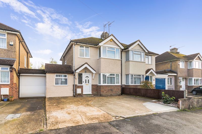 3 bed semidetached house for sale in Shirley Avenue, Earlswood, Surrey