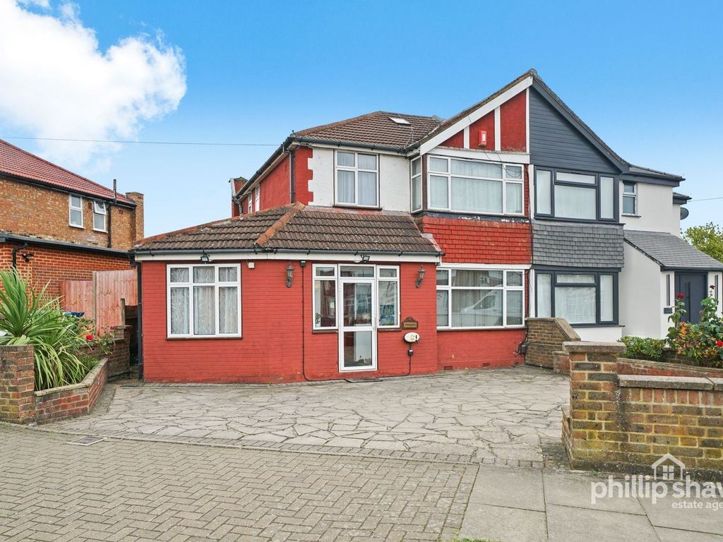 4 bed semidetached house for sale in Morley Crescent East, Stanmore