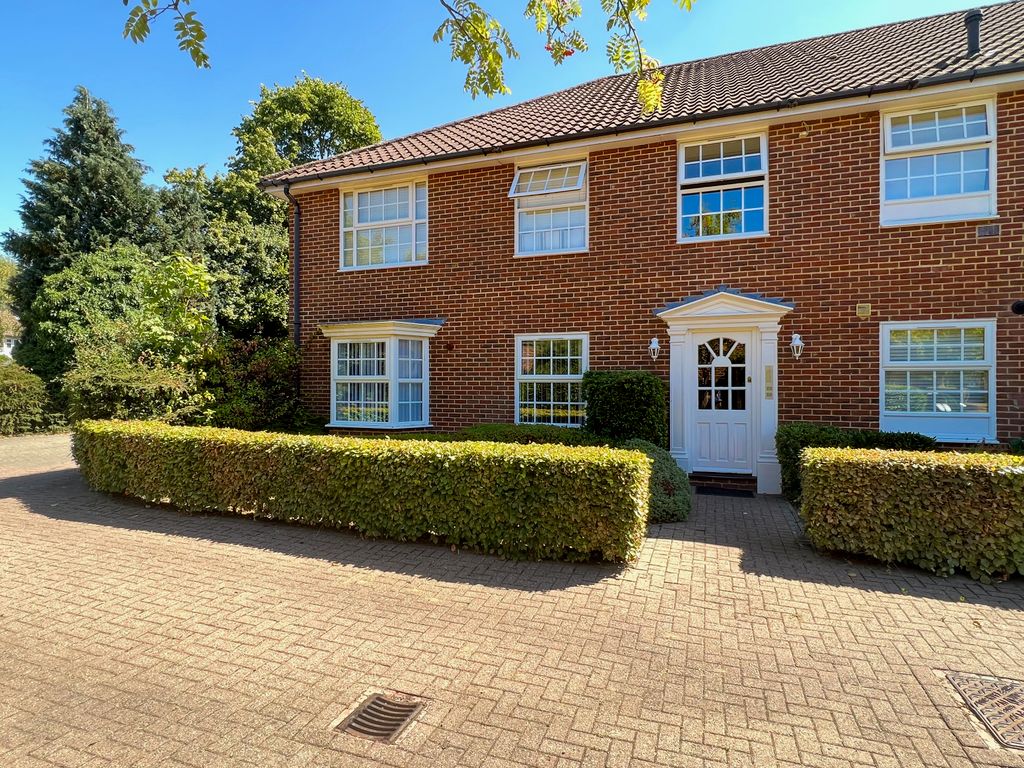 1 bed flat to rent in Parkway Gardens, Welwyn Garden City AL8 Zoopla