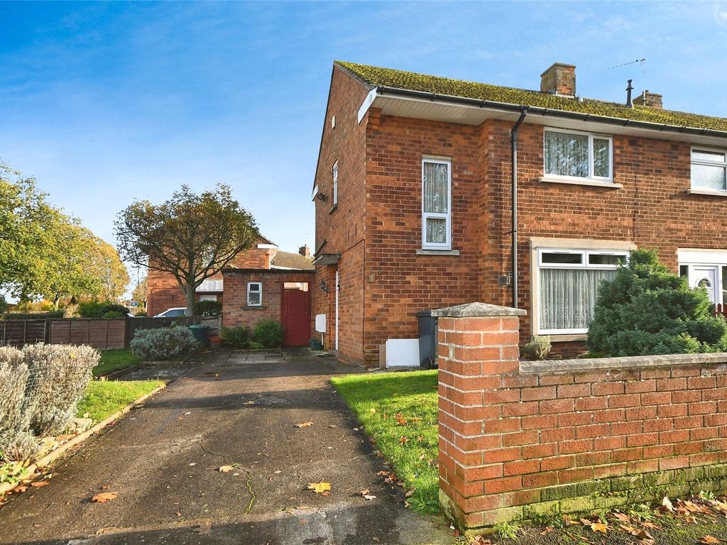 2 bed end terrace house for sale in Bucknall Avenue, Lincoln