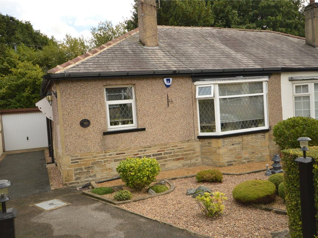 2 bed bungalow for sale in Midland Road, Baildon, Shipley, West