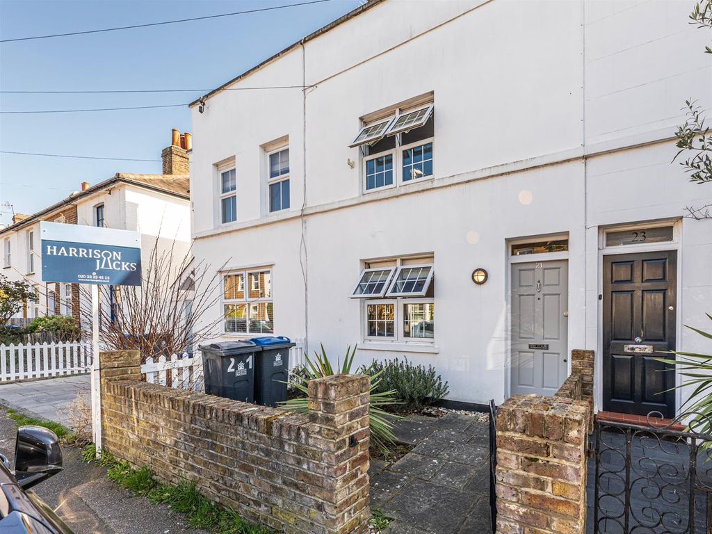 3 bed property for sale in Elton Road, Kingston Upon Thames KT2, £