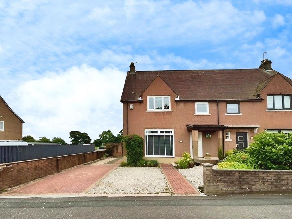 3 bed semidetached house for sale in Carleton Avenue, Woodside