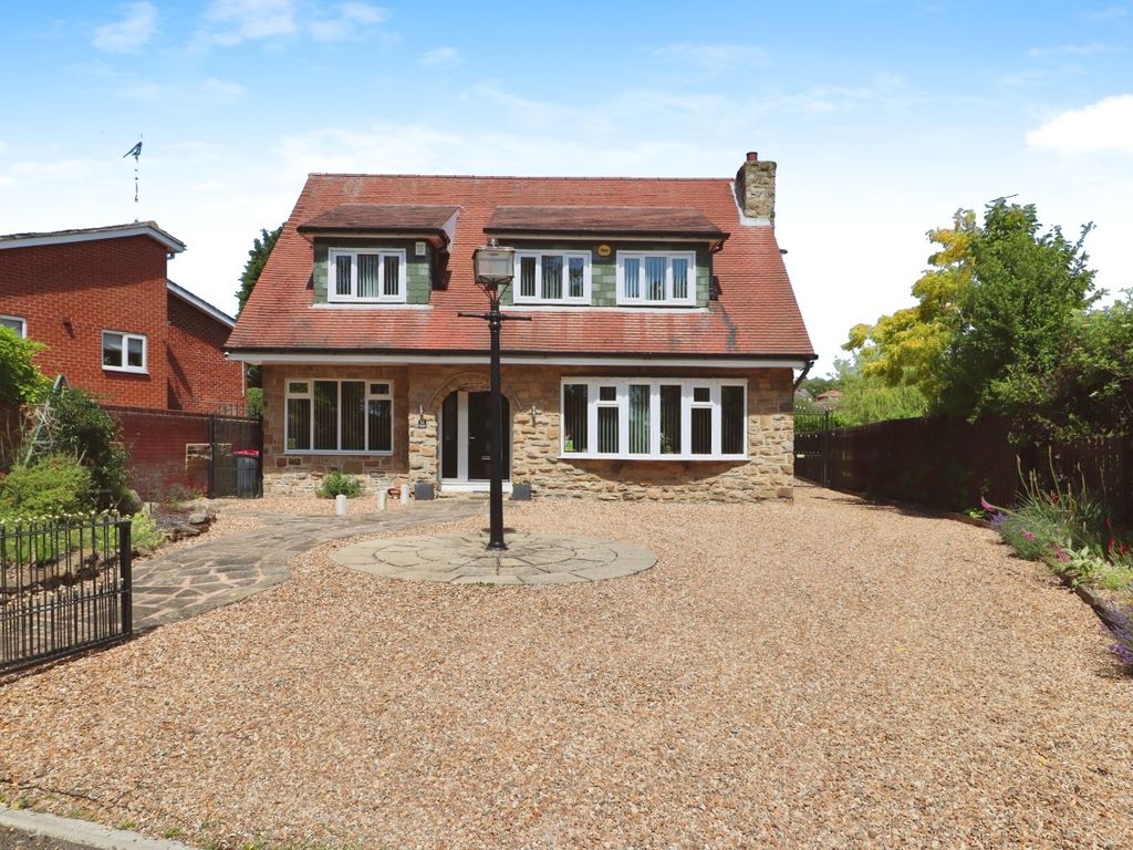 4 bed detached house for sale in Melton Green, WathUponDearne