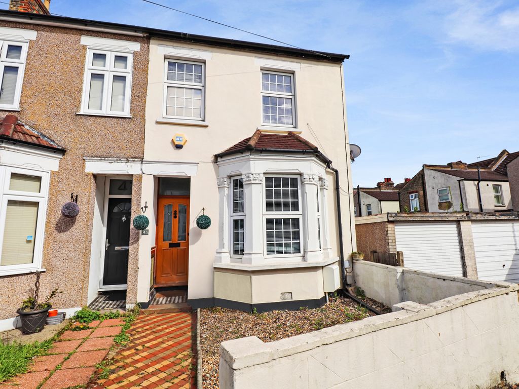 3 bed end terrace house for sale in Harold Avenue, Belvedere DA17 Zoopla