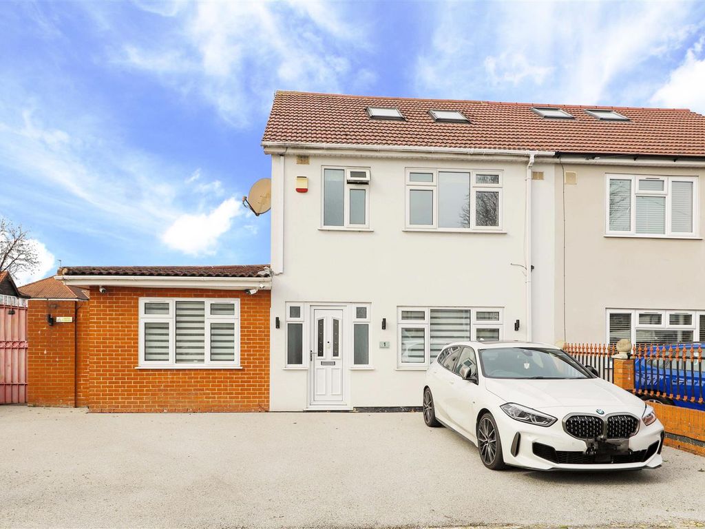 4 bed semidetached house for sale in Shakespeare Avenue, North Hayes UB4, £799,950 Zoopla