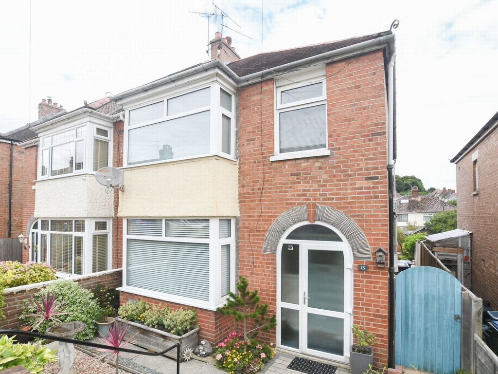 3 bed semidetached house for sale in Markland Road, Dover CT17, £