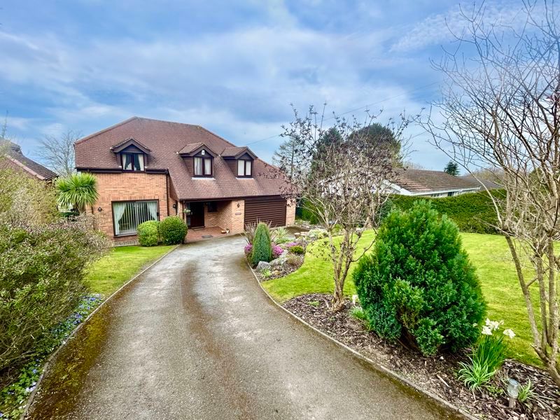 5 bed detached house for sale in Pen Y Bryn Road, Colwyn Bay LL29, £