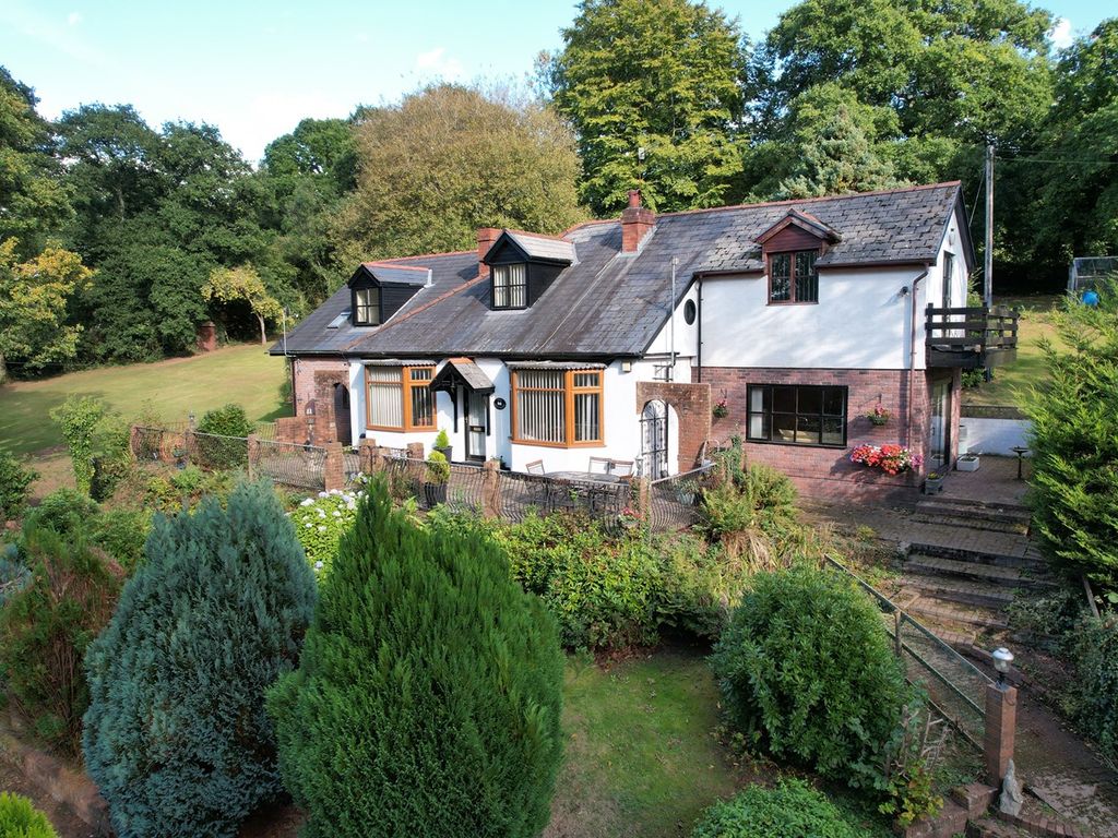 4 bed detached house for sale in Usk Road, Llansoar, Caerleon NP18 Zoopla