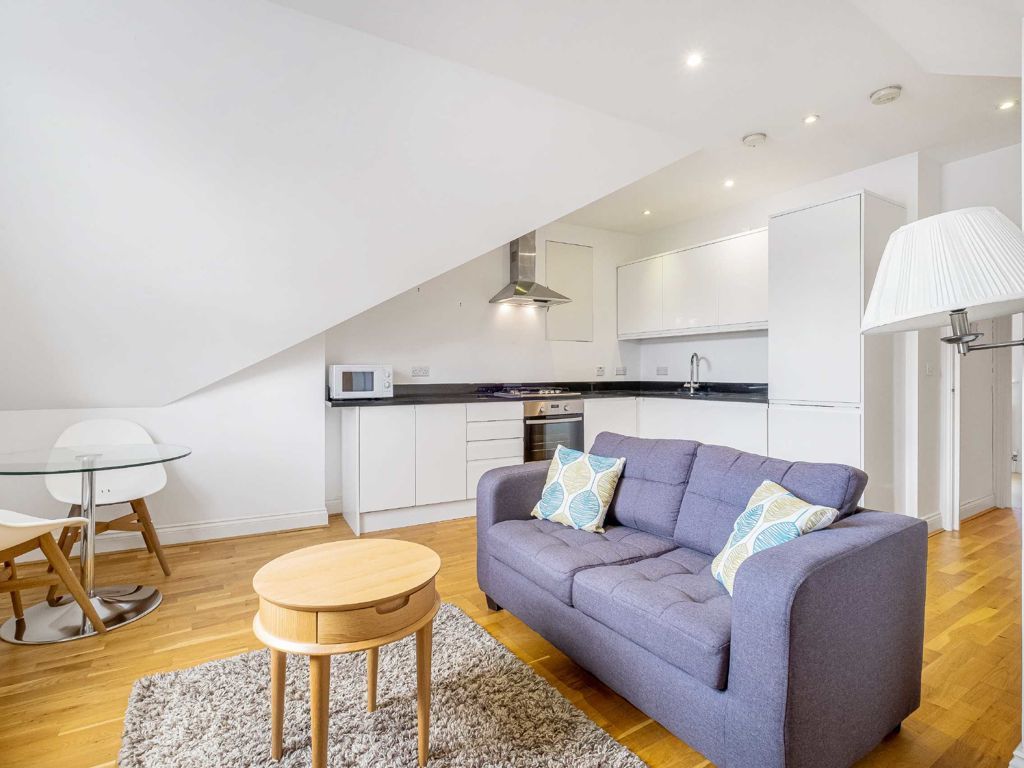 1 bed flat for sale in Balham High Road, London SW12 Zoopla