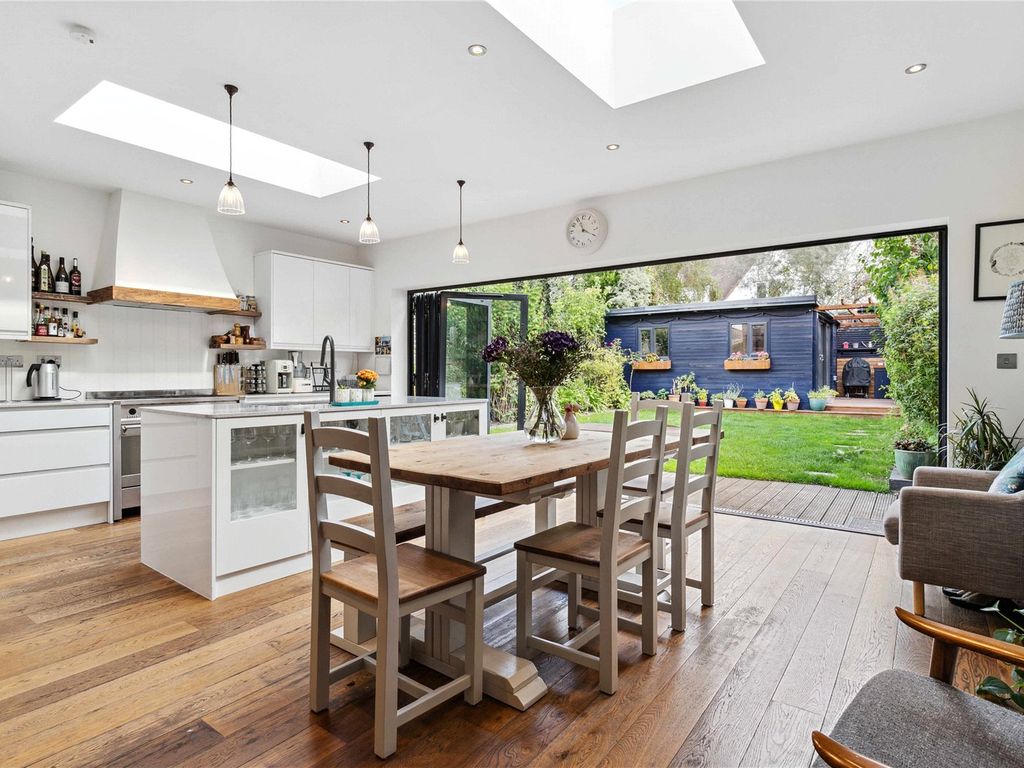 4 bed semidetached house for sale in Tilehurst Road, London SW18 Zoopla