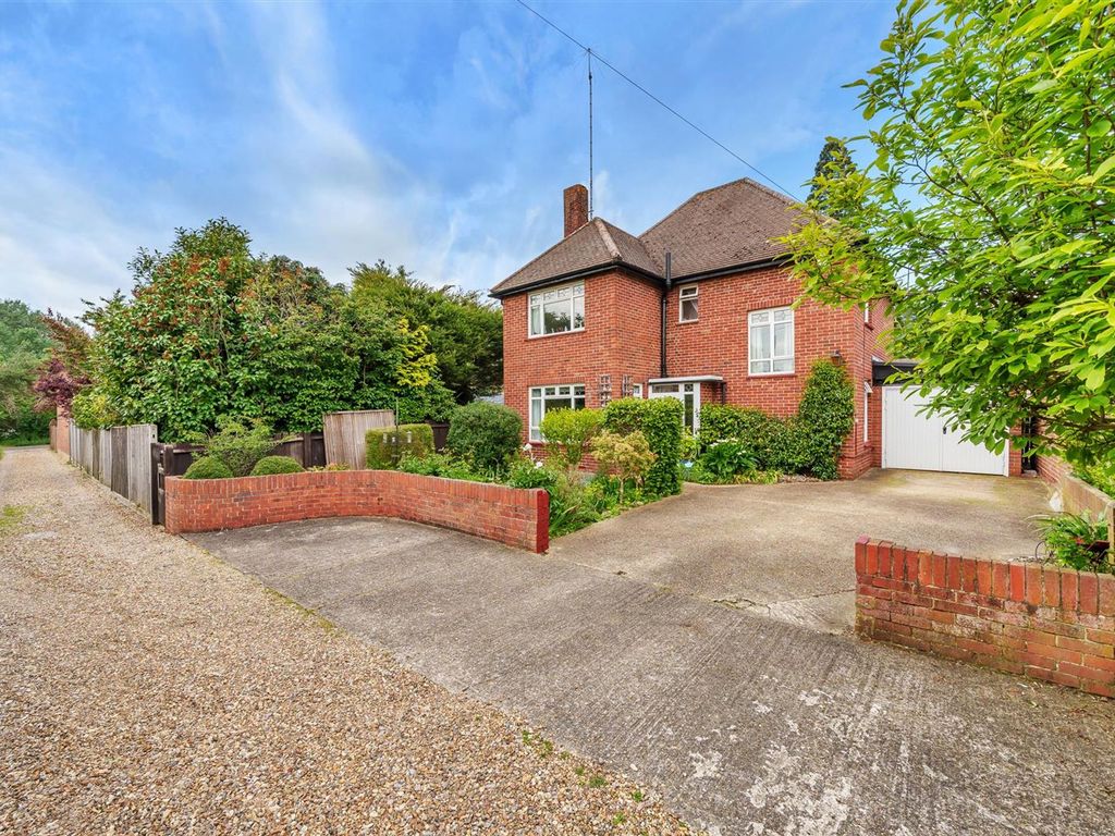 4 bed detached house for sale in Grafton Road, Worcester Park KT4 Zoopla