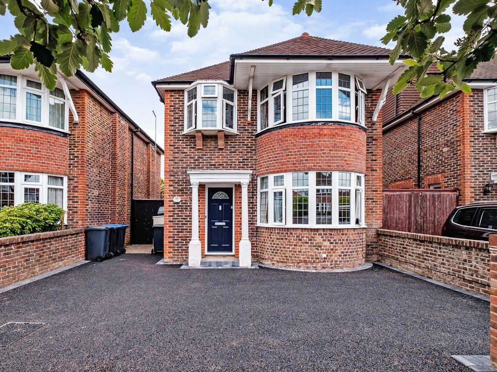 4 bed detached house for sale in V Avenue, GoringBySea, Worthing BN11 Zoopla