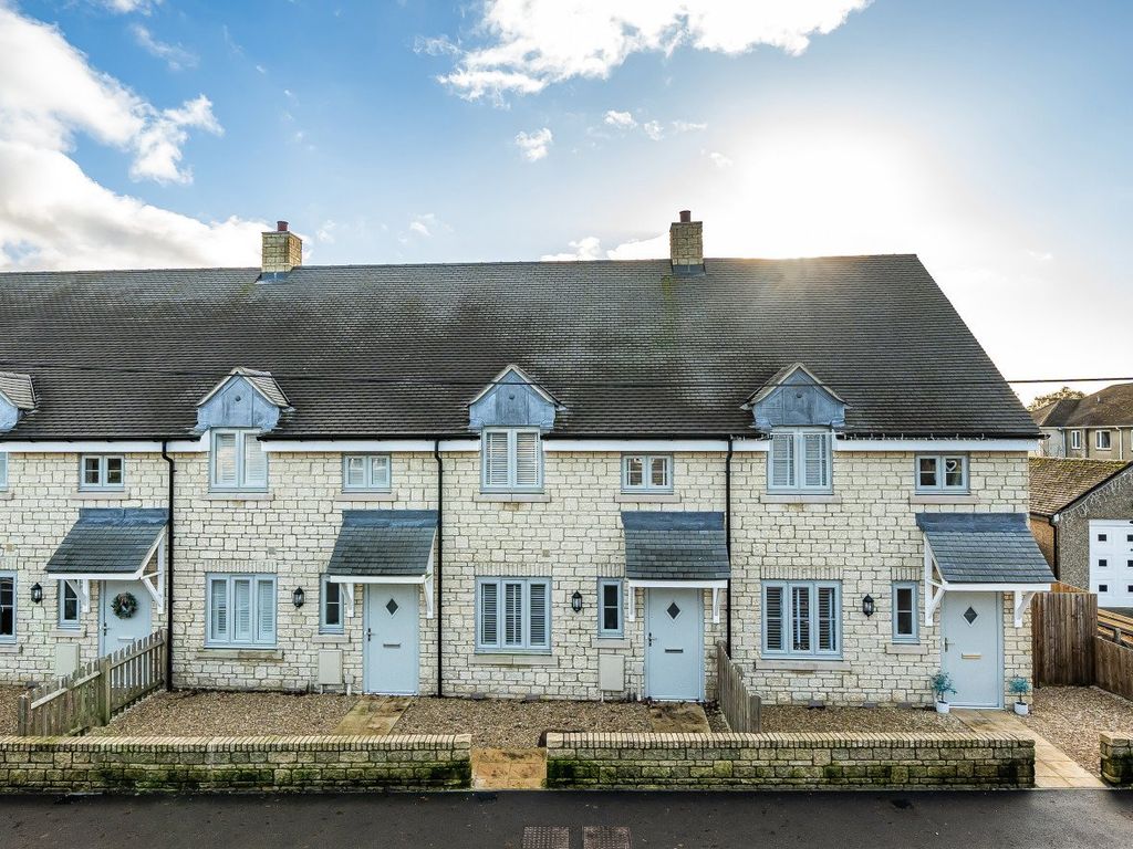 3 bed terraced house for sale in The Street, Oaksey, Malmesbury