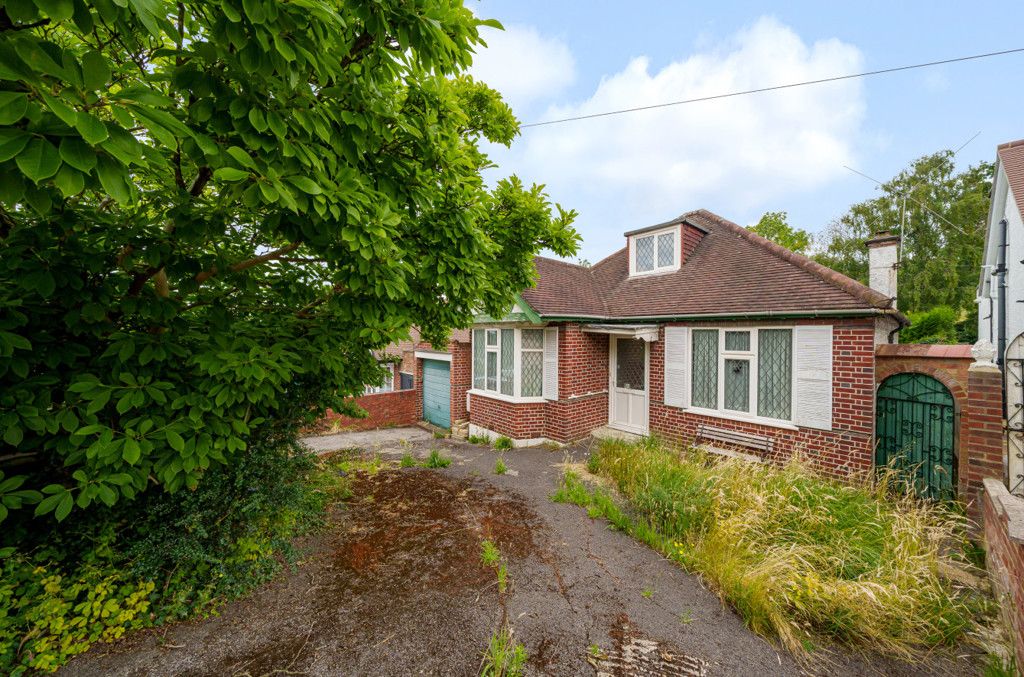 1 bed bungalow for sale in Hillside Road, Northwood, Middlesex HA6, £