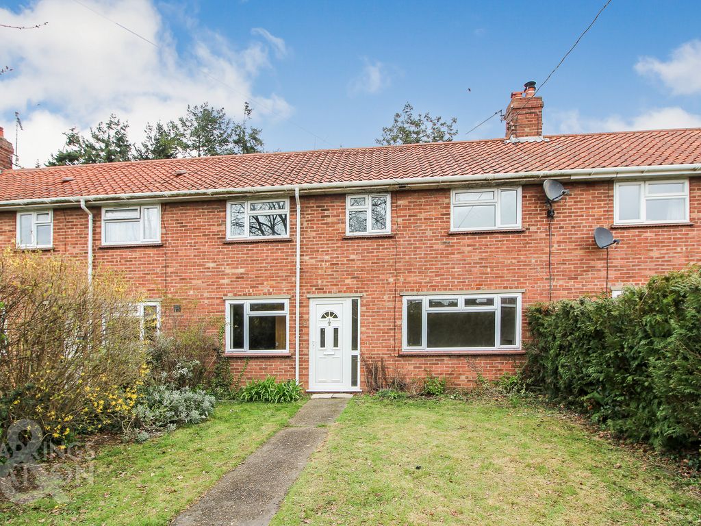 3 bed terraced house to rent in Briar Road, Redenhall, Harleston IP20