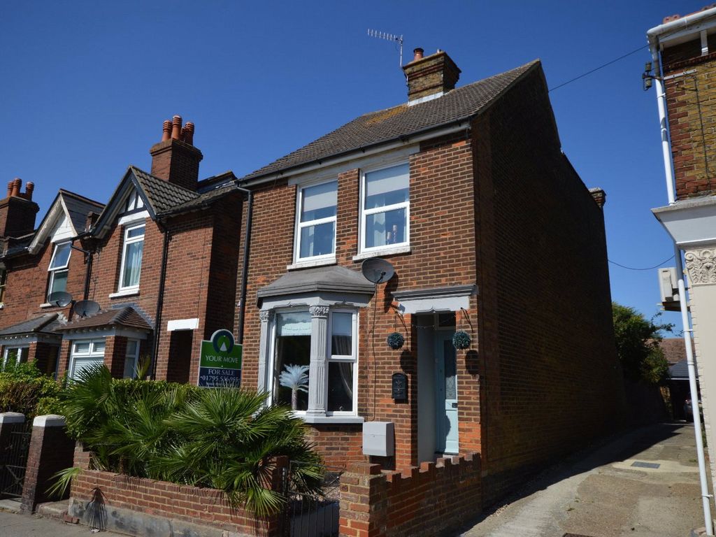 3 bed detached house for sale in Whitstable Road, Faversham, Kent ME13