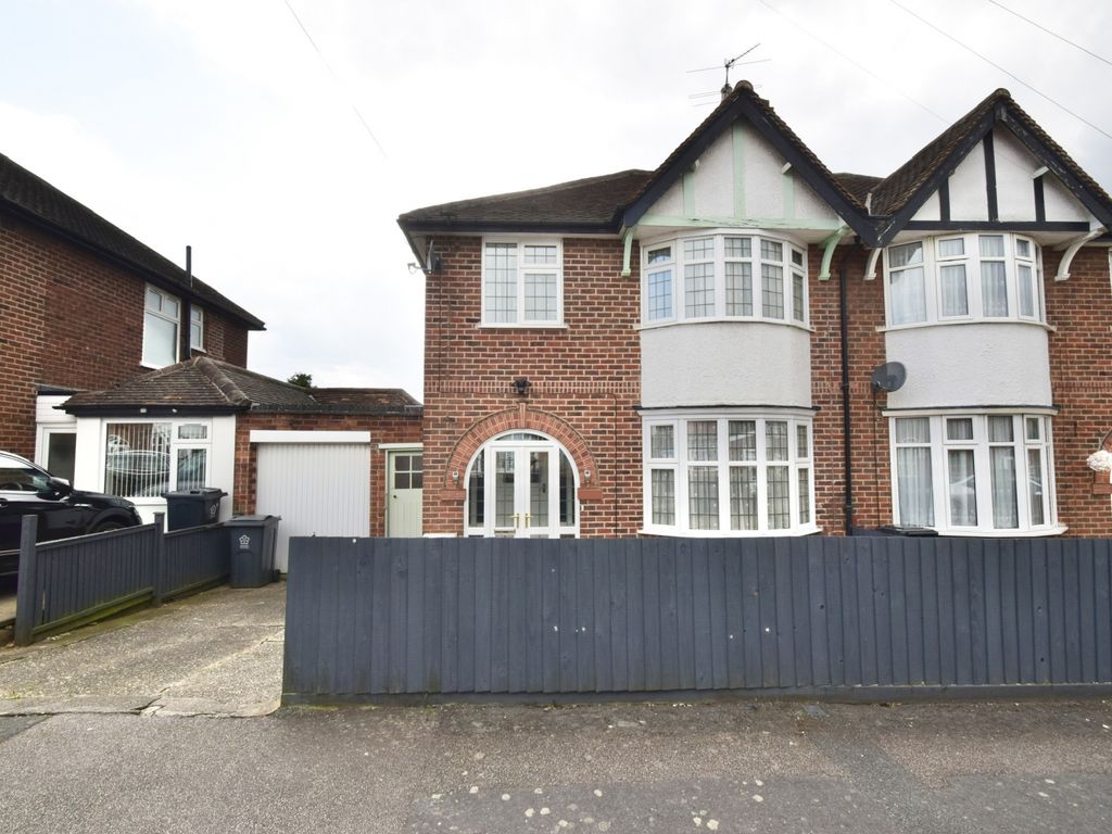 3 bed semidetached house for sale in Peters Drive, Leicester LE5 Zoopla
