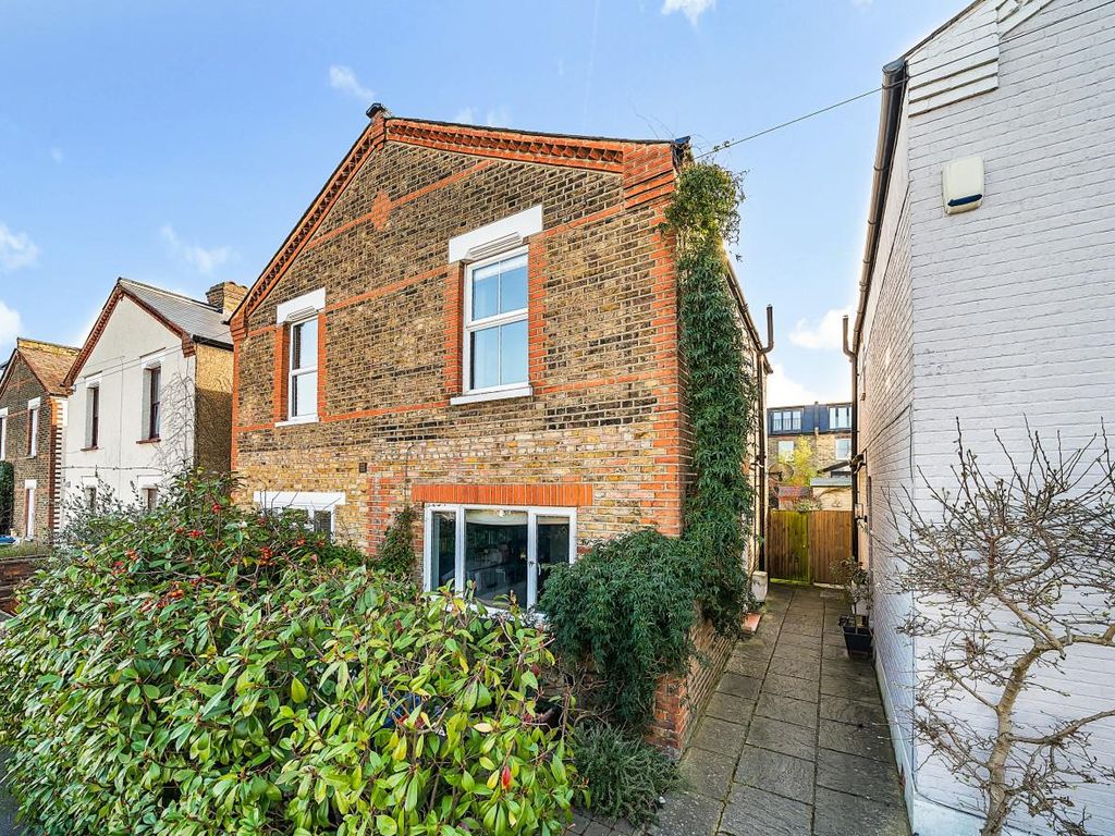 3 bed semidetached house for sale in Elm Road, Kingston Upon Thames