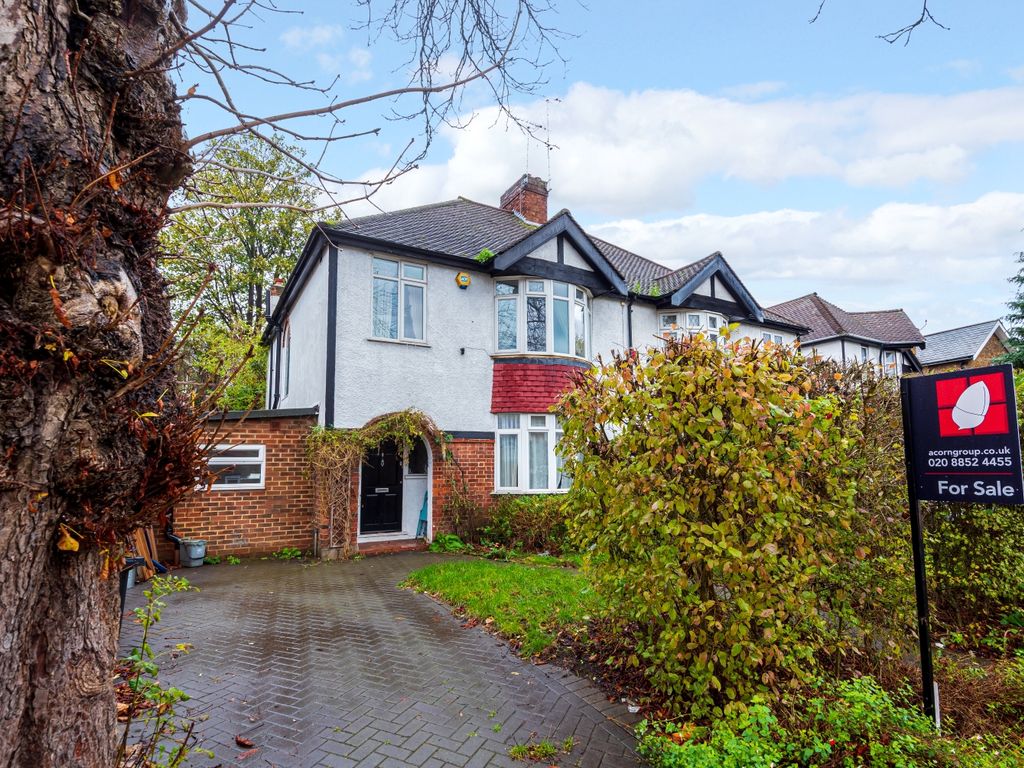 Somerset Gardens, London SE13  