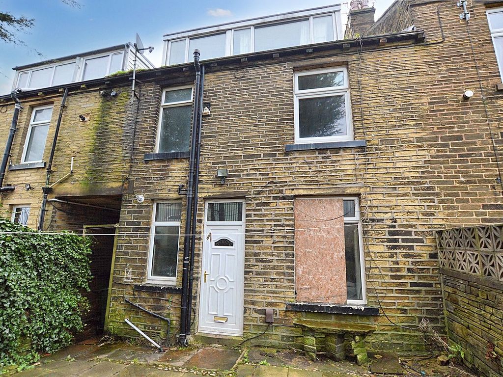 3 bed terraced house for sale in Cragg Street, Bradford, West Yorkshire
