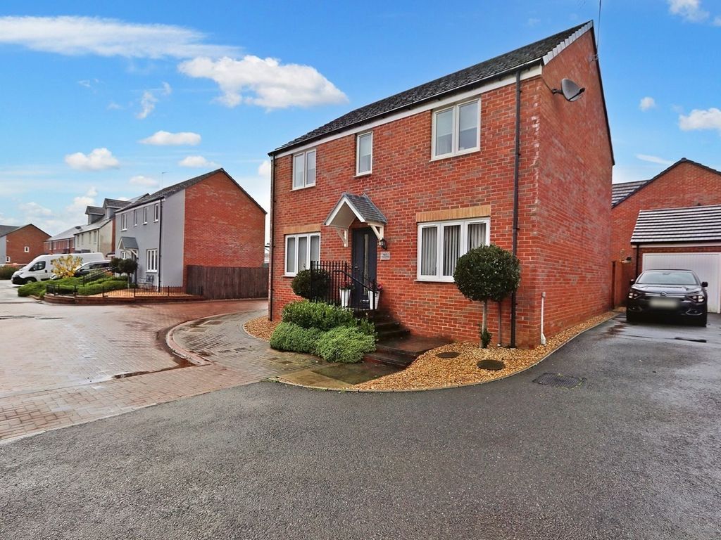 4 bed detached house for sale in Ymyl Yr Afon, Hawthorn, Pontypridd