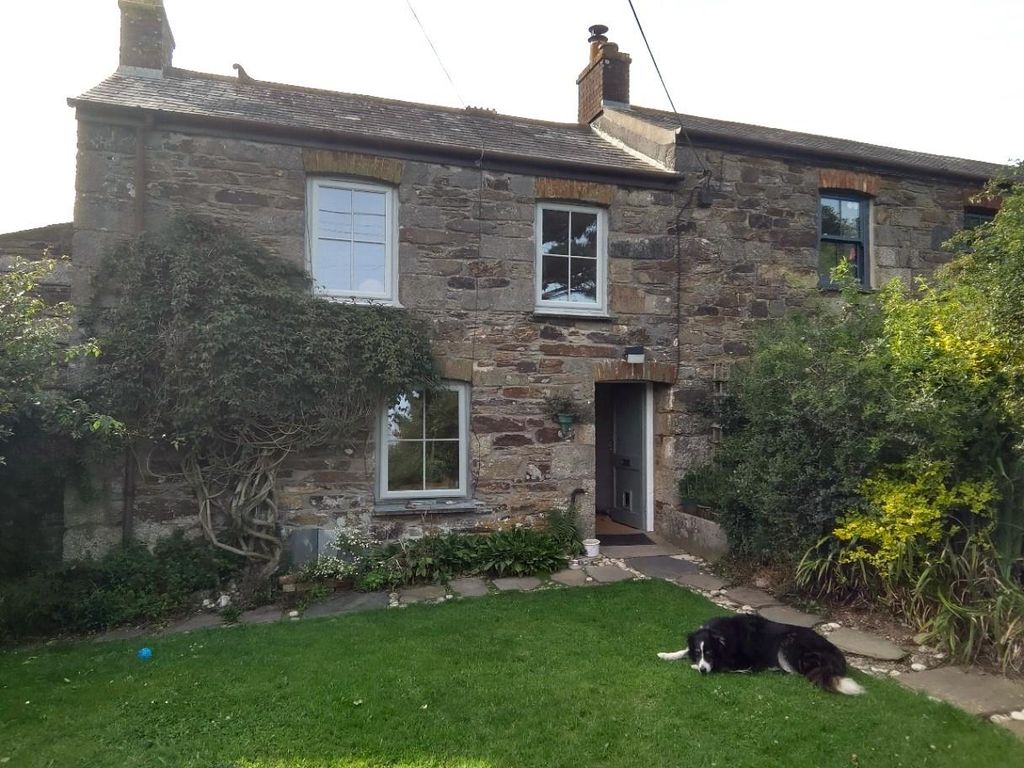 3 bed property to rent in Henly Mews, Short Cross Road, Mount Hawke