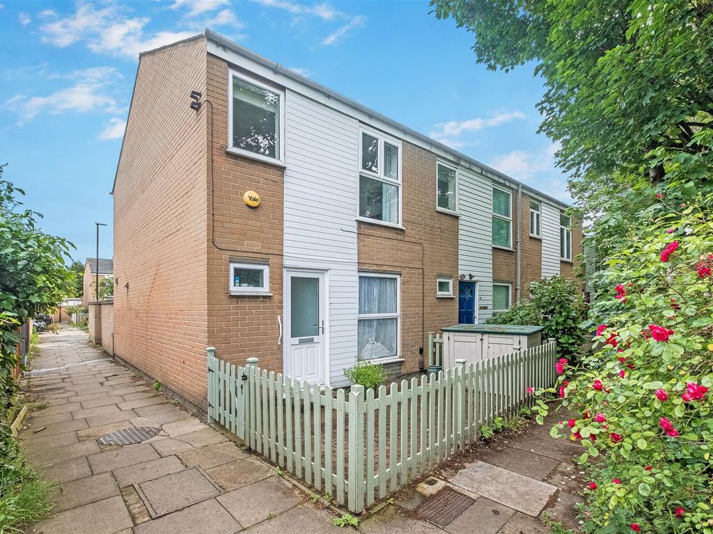 3 bed end terrace house for sale in Willmore End, London SW19 Zoopla