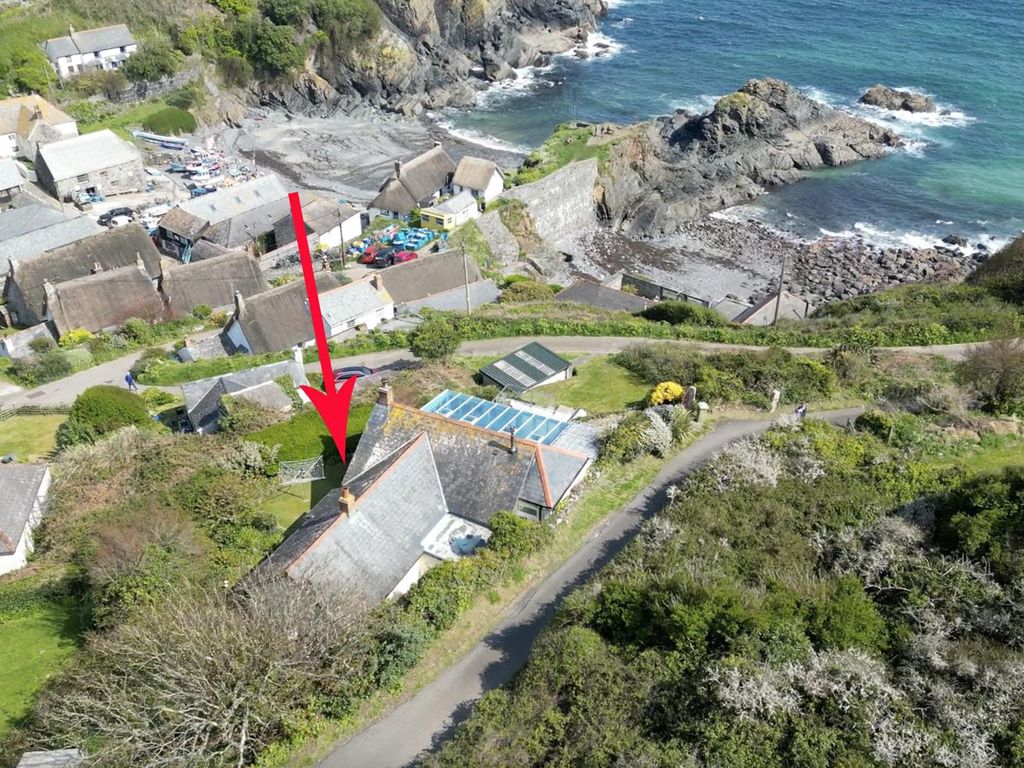 3 bed detached bungalow for sale in Cadgwith, Ruan Minor, Helston TR12 Zoopla