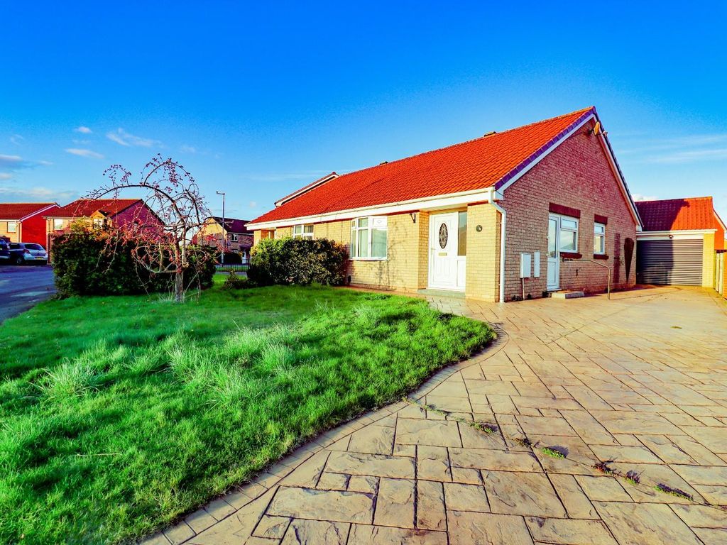 2 bed semidetached bungalow for sale in Toddington Drive, The Glebe, Norton TS20, £160,000 Zoopla