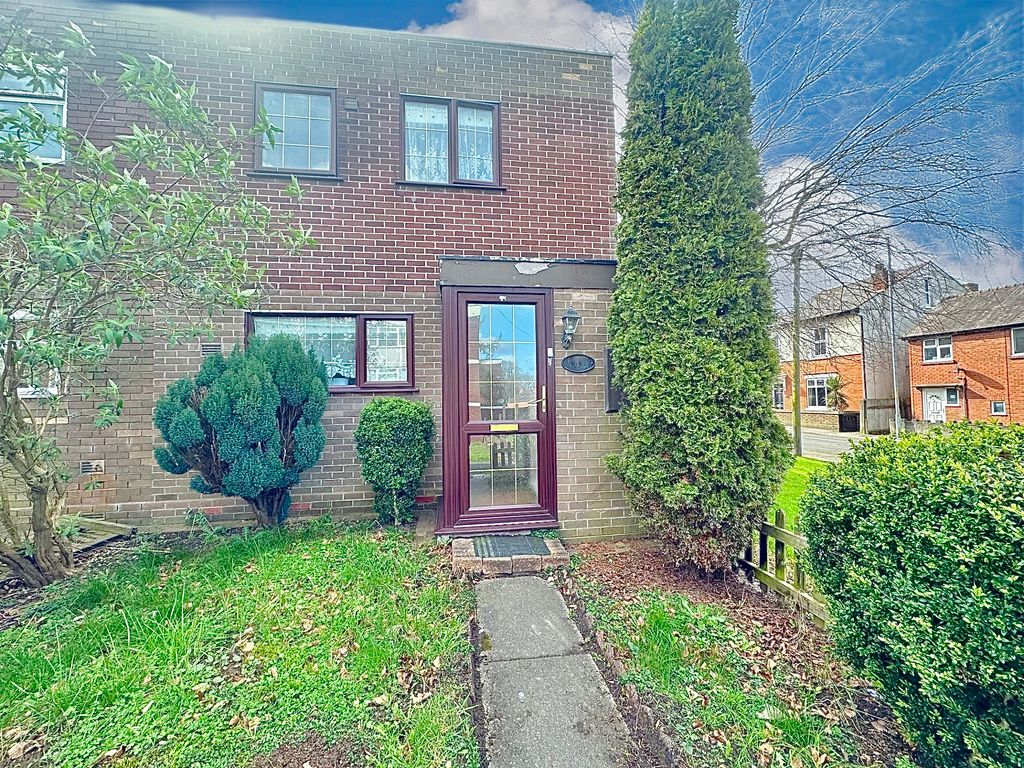 3 bed semidetached house to rent in Willenhall Street, Darlaston WS10