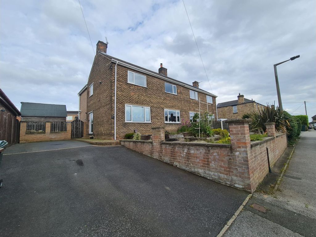 4 bed semidetached house for sale in Summer Lane, Barnsley S71, £