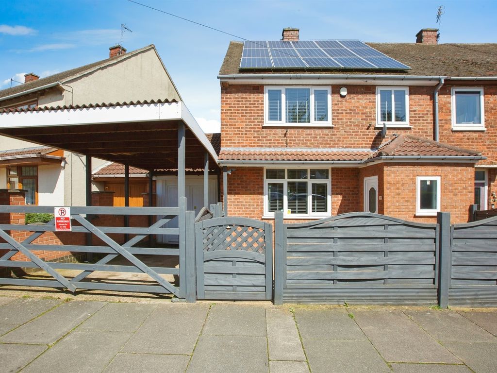 3 bed end terrace house for sale in Bonney Road, Leicester LE3, £