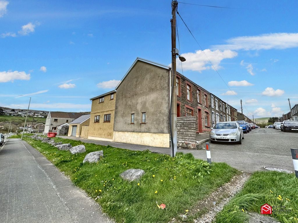 3 bed end terrace house for sale in Lloyd Street, Caerau, Maesteg