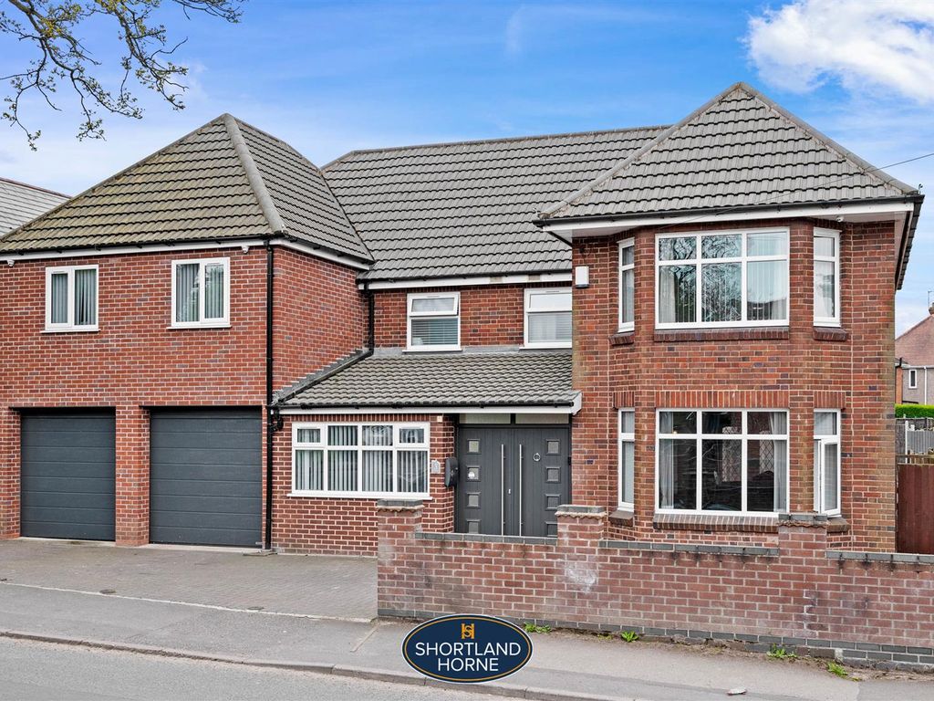 5 bed detached house for sale in Road North, Keresley End