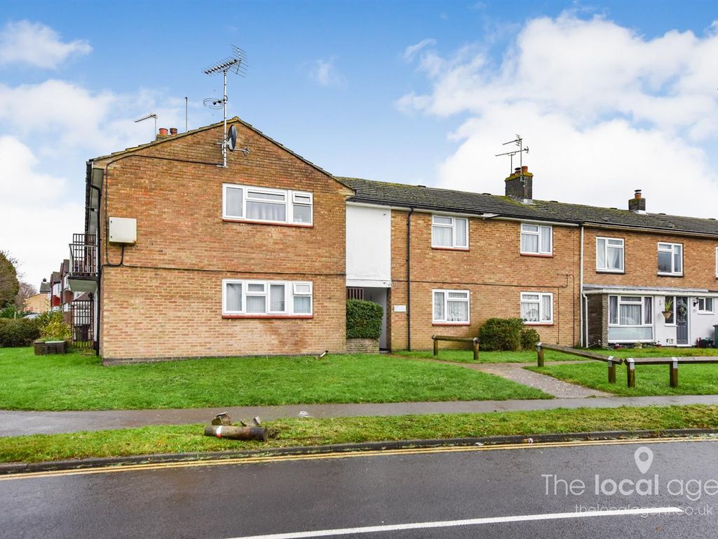 1 bed flat for sale in Merland Rise, Tadworth KT20, £200,000 Zoopla