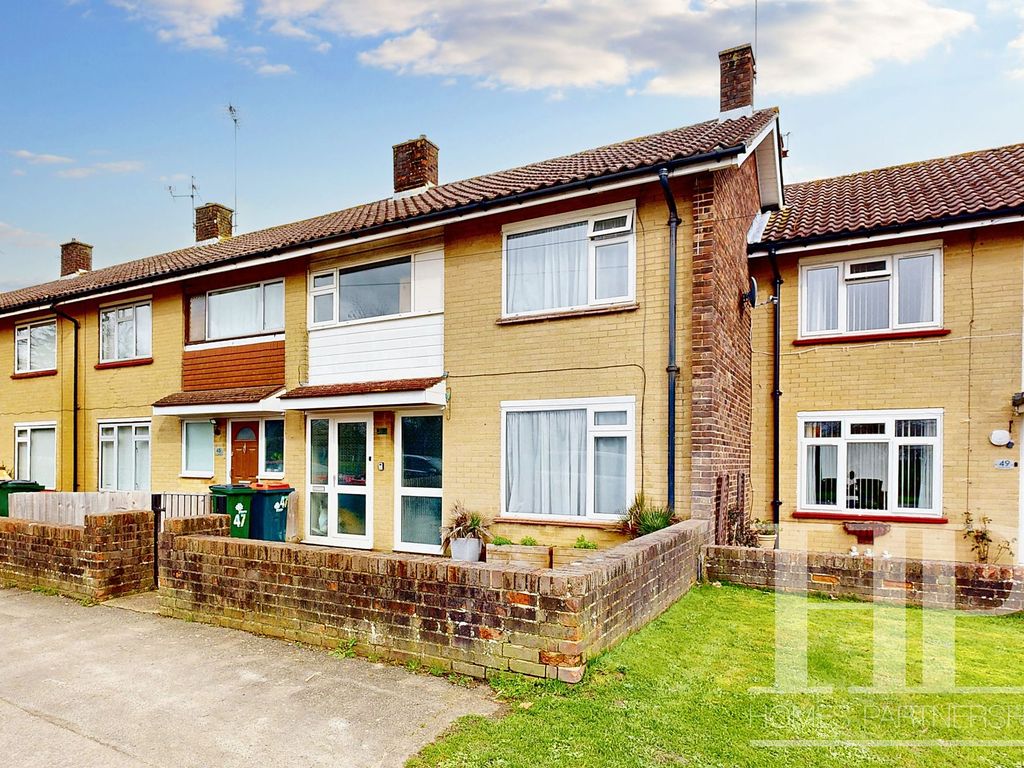 3 bed terraced house for sale in Ashdown Drive, Crawley RH10, £300,000