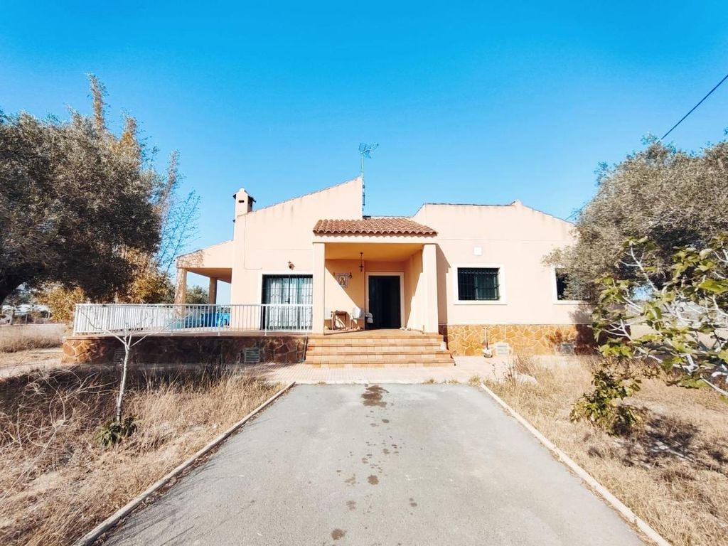 3 bed country house for sale in Elche Pedanias, Alicante, Spain, £