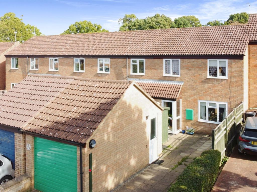 3 bed terraced house for sale in Hawkenbury Close, Tunbridge Wells TN2