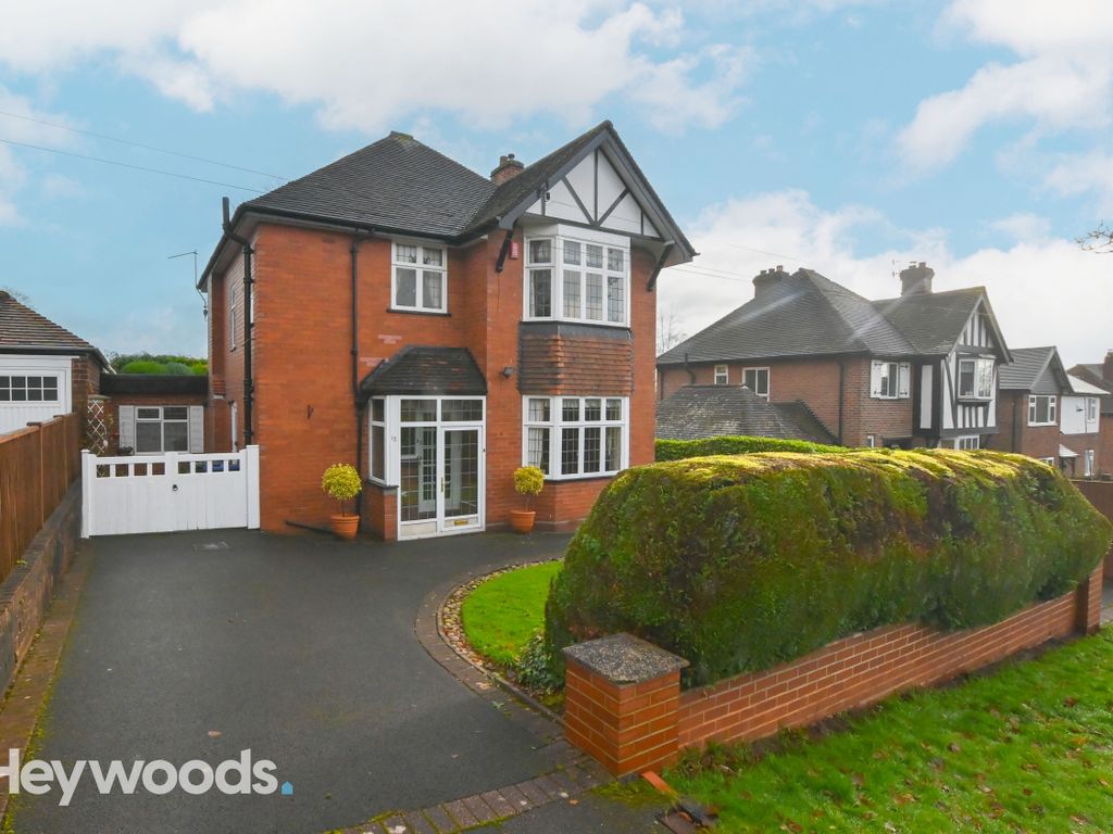 3 bed detached house for sale in Sandon Avenue, Westlands, Newcastle