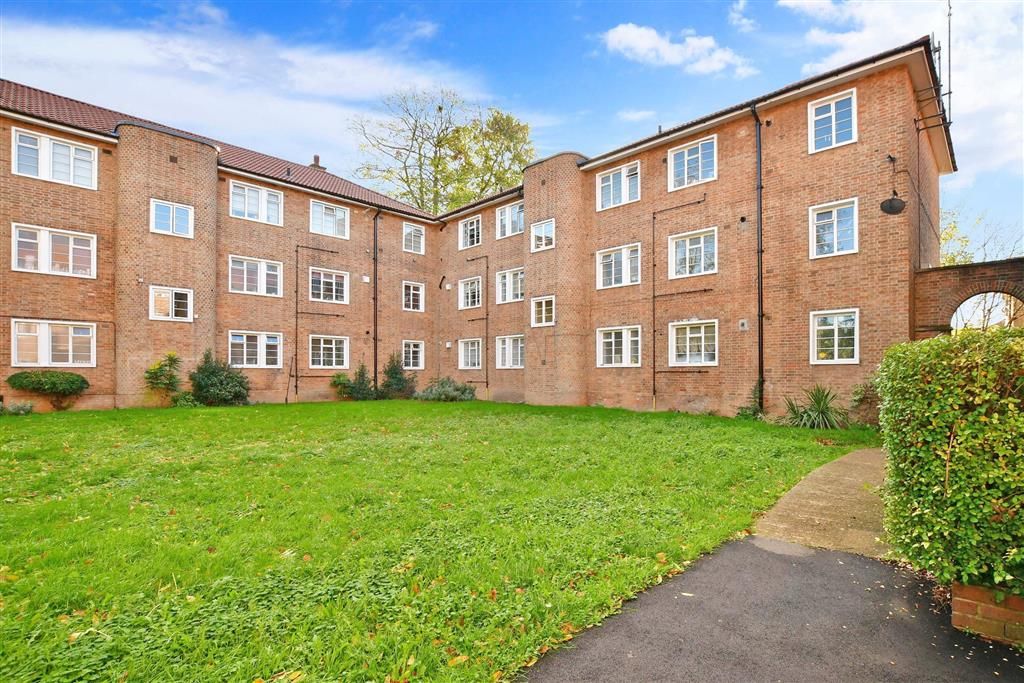 2 bed flat for sale in Acre Lane, Wallington, Surrey SM6 Zoopla