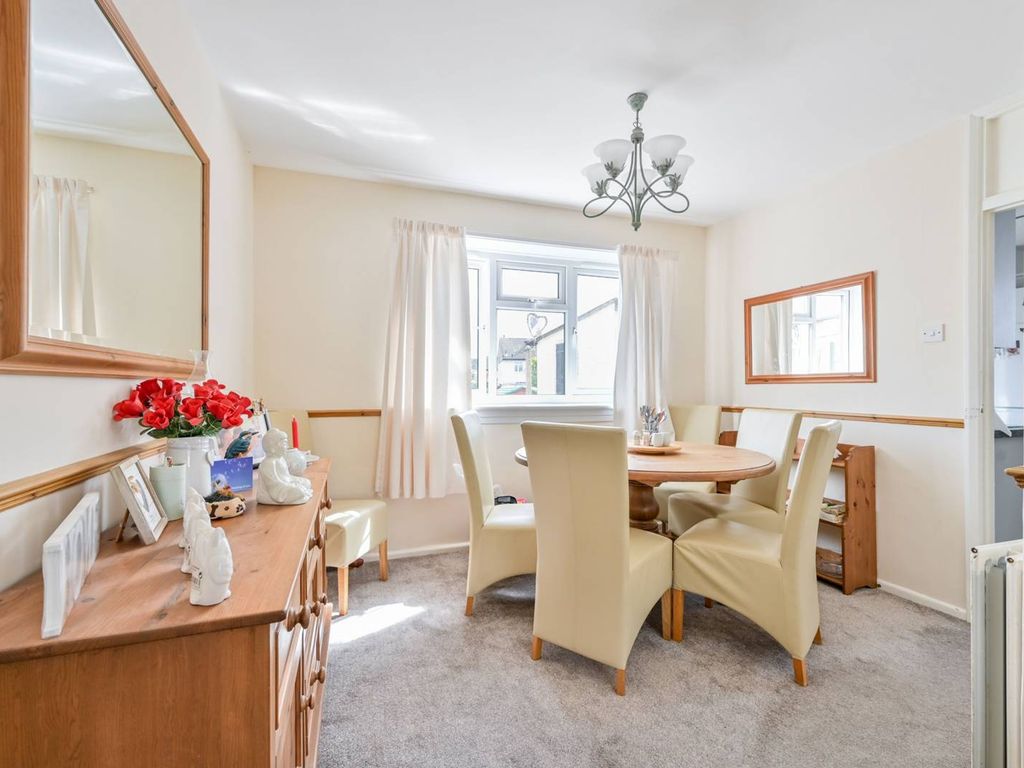 3 bed end terrace house for sale in Carisbrooke Road, Mitcham CR4 Zoopla