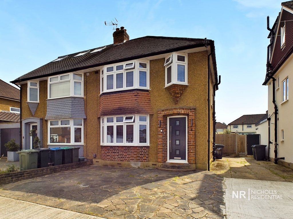 3 bed semidetached house for sale in Moorfield Road, Chessington, Surrey. KT9, £585,500 Zoopla